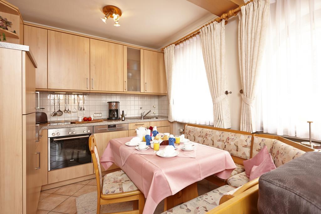 Gaestehaus Marianne ไกรน์เนา ภายนอก รูปภาพ