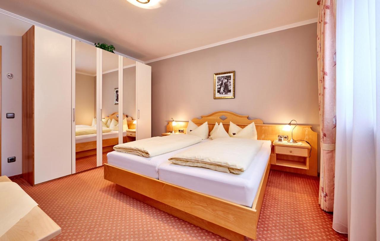 Gaestehaus Marianne ไกรน์เนา ภายนอก รูปภาพ