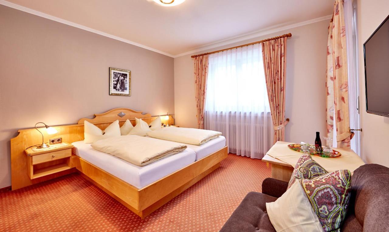 Gaestehaus Marianne ไกรน์เนา ภายนอก รูปภาพ